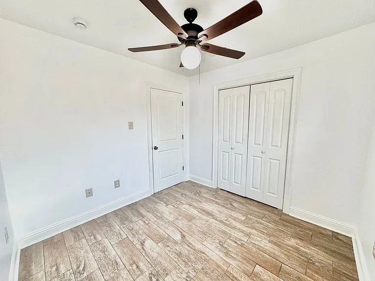 8740 Aubin St — Photo 14