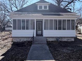 707 W 8th St, Pittsburg, KS 66762