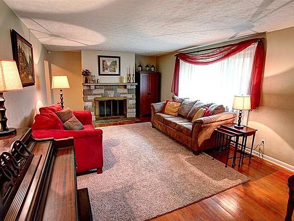 2nd image of 101 Sheldon Dr