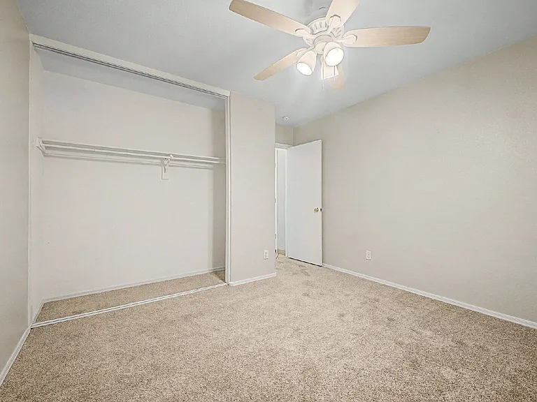 15994 N 135th Dr — Photo 24