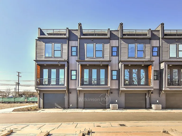 2204 Northend Dr — Photo 27