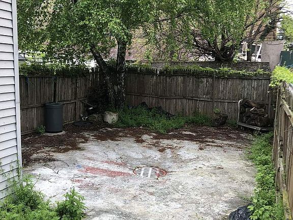 5th image of 947 E 178th St #A