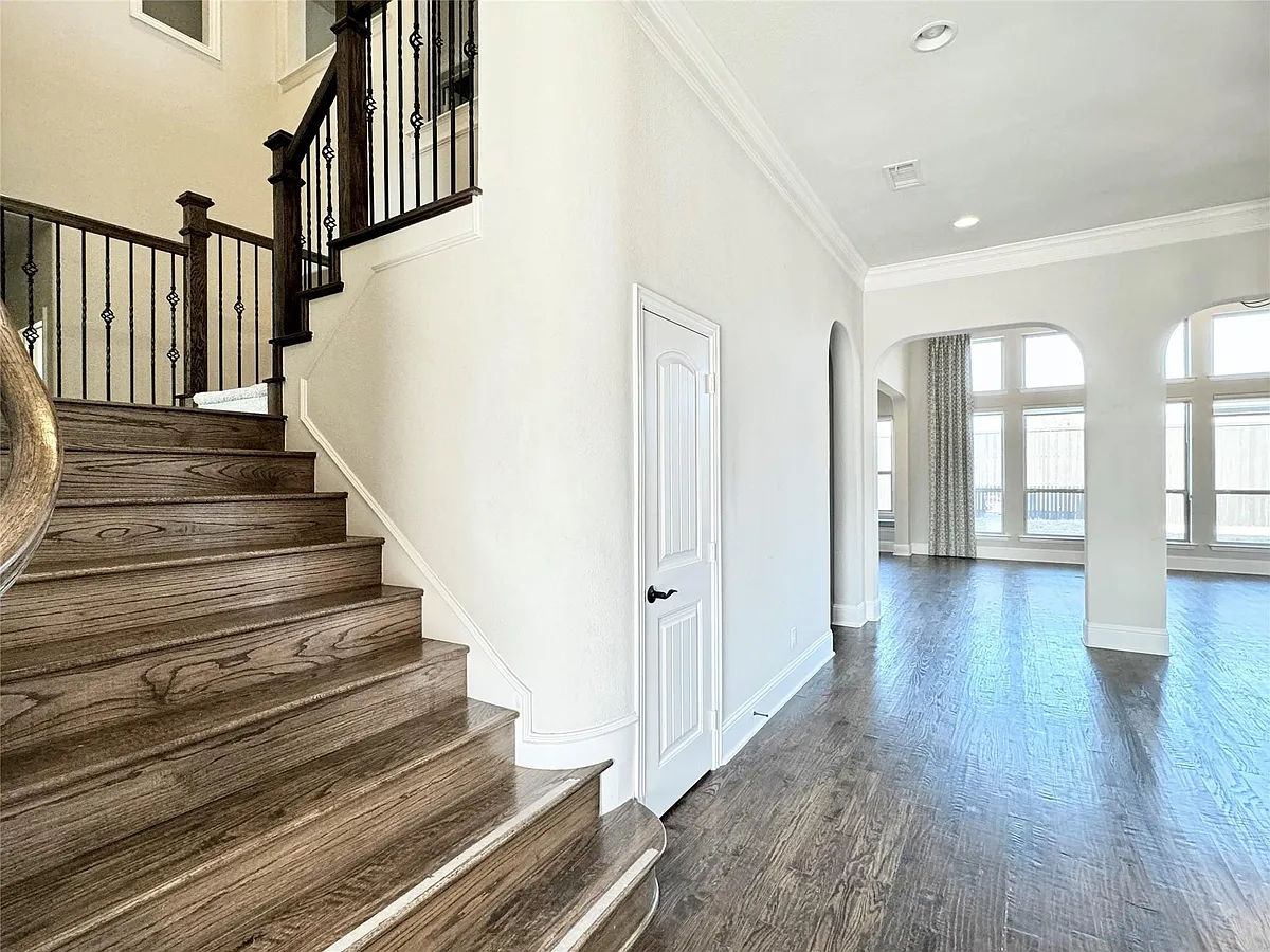Building Photo - 15172 Bardwell Ln
