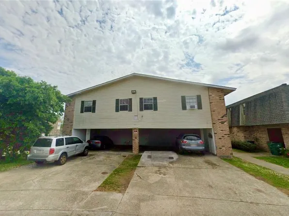 901 E Monterey Ct, Gretna, LA 70056