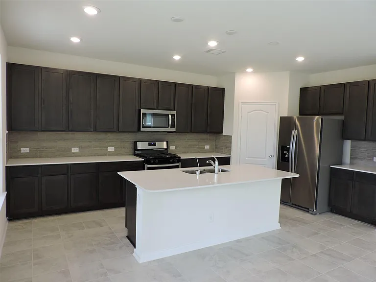 1122 Epworth Ct — Photo 8