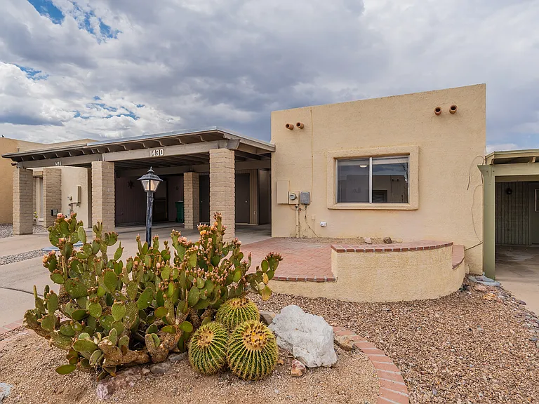 1430 W Camino Lucientes — Photo 3