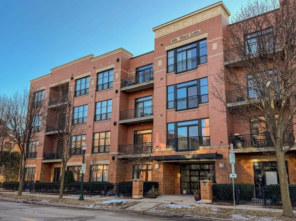 615 W Main St APT 210, Madison, WI 53703