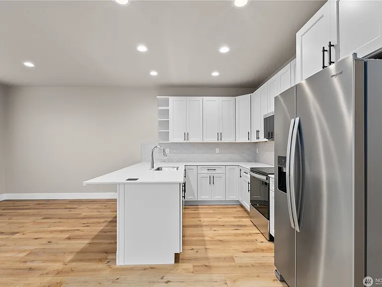 2201 Dejong Dr — Photo 19