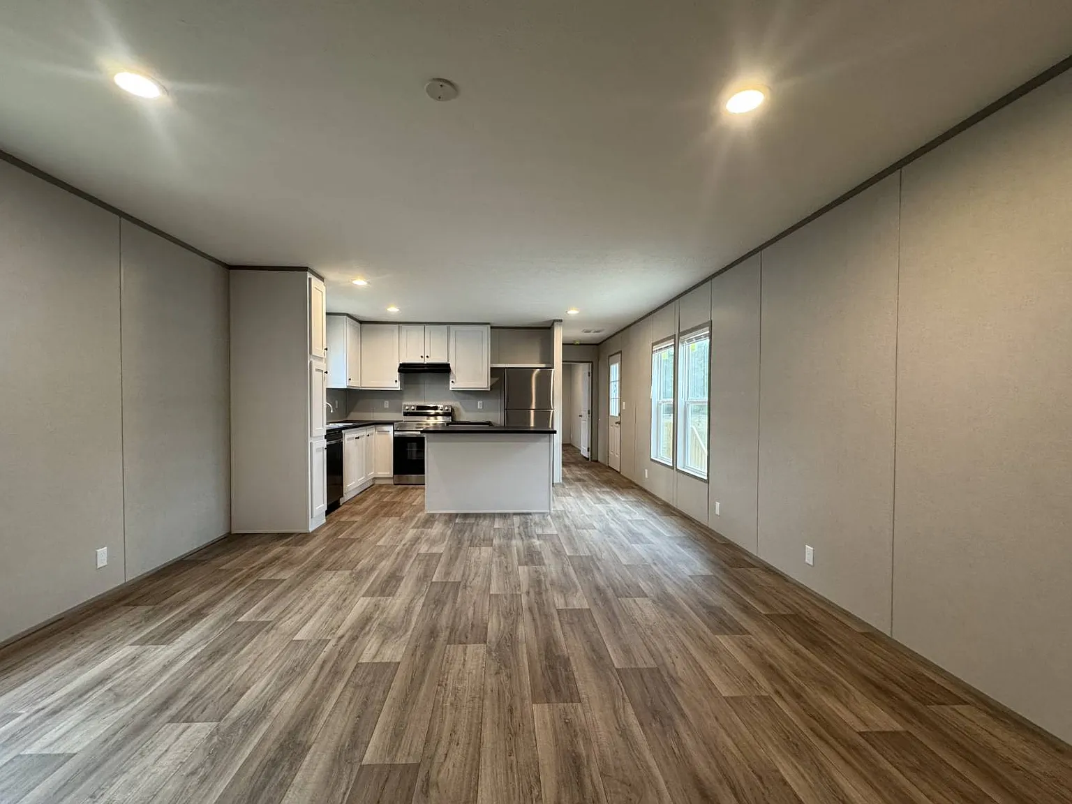 3 bed, 2.0 bath, 1140 sqft, $1,450 — Photo 3