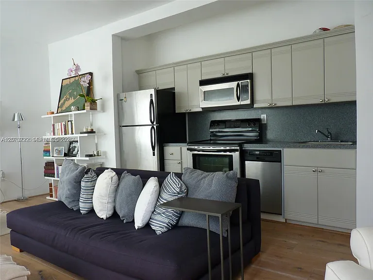 820 Euclid Ave #204 — Photo 4
