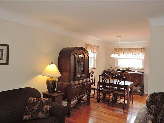 4th image of 3945 Trebor Dr