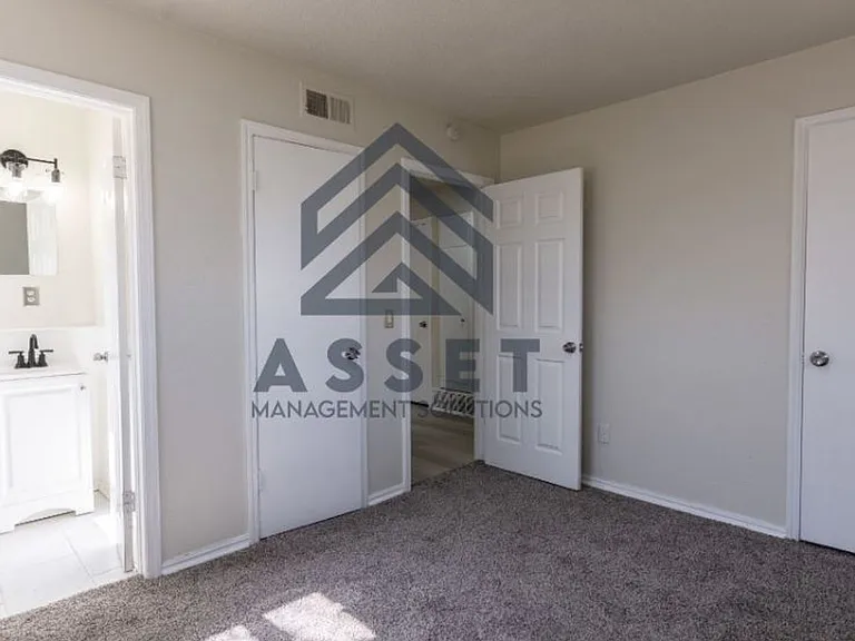 1216 McGregor Dr — Photo 19
