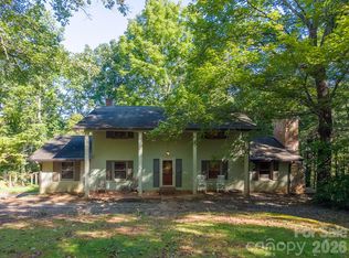 304 Canterbury Rd, Cullowhee, NC 28723