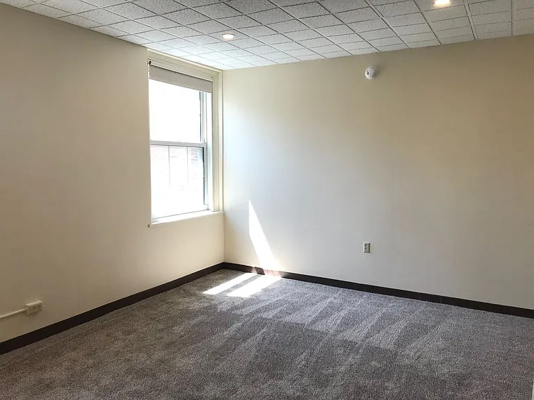 Cass Street Apartments — Photo 5
