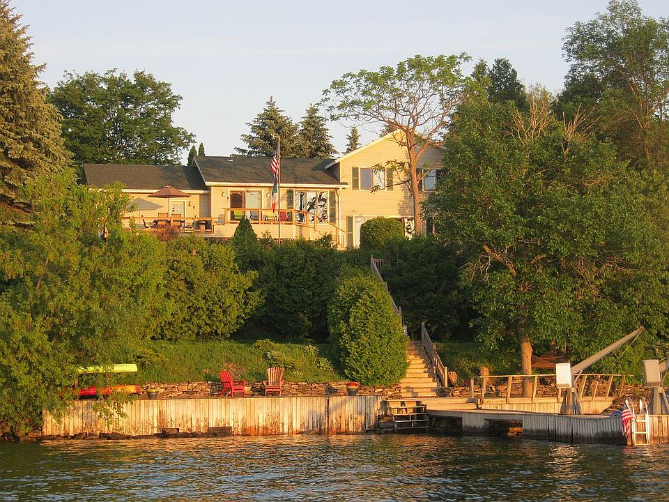 1st image of 1 Sunset Ln