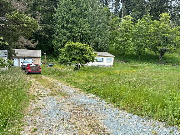 3rd image of 24085 Old Day Creek Rd