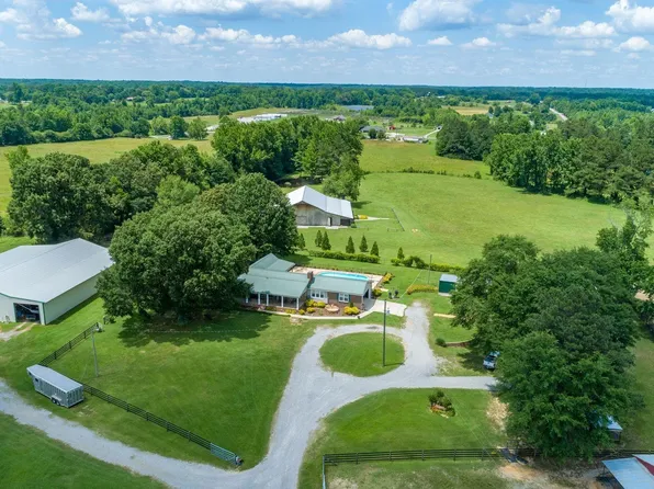 697 County Road 251, Moulton, AL 35650