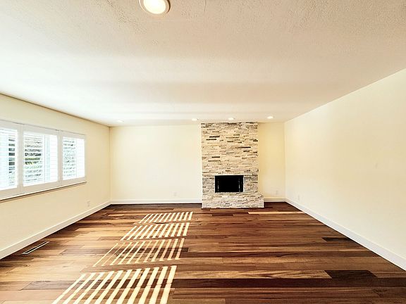 5th image of 3122 Margarita Ave
