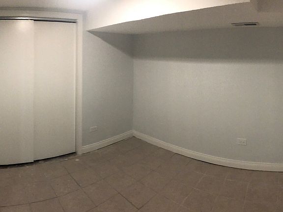 5th image of 3328 W Eastwood Ave #L
