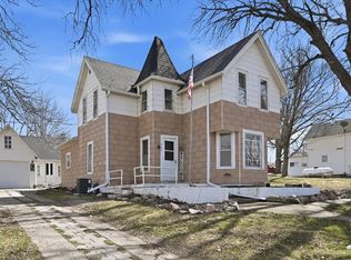307 Oak Ave, Charter Oak, IA 51439