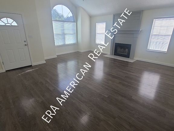 2nd image of 2807 Old Carriage Ln