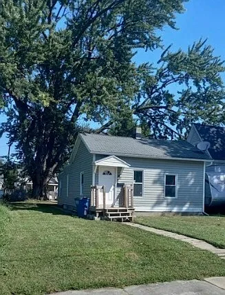 1123 Nevada St — Photo 2