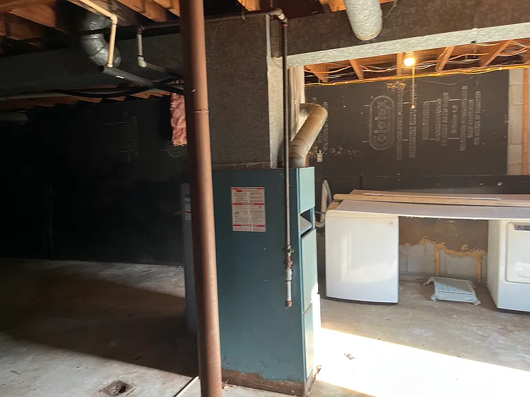 809 Olympia St — Photo 13