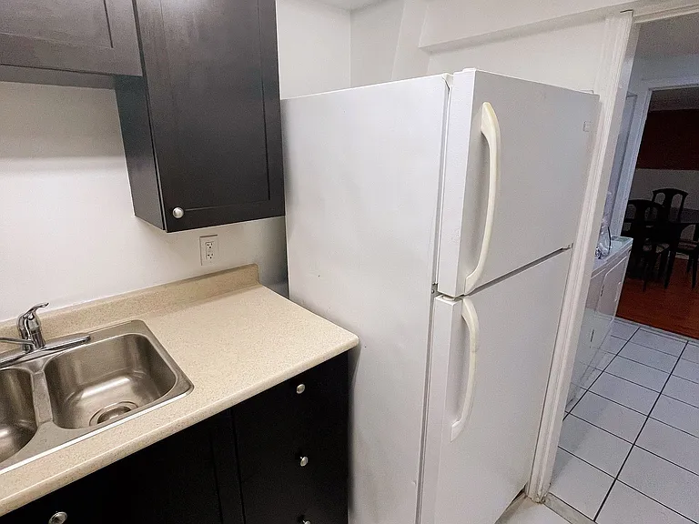 197 Goldhawk Trl #BASEMENT — Photo 8
