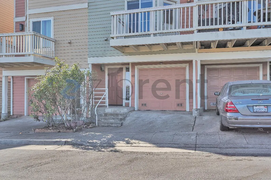 2 bed, 1.5 bath, 1150 sqft, $3,675 — Photo 2