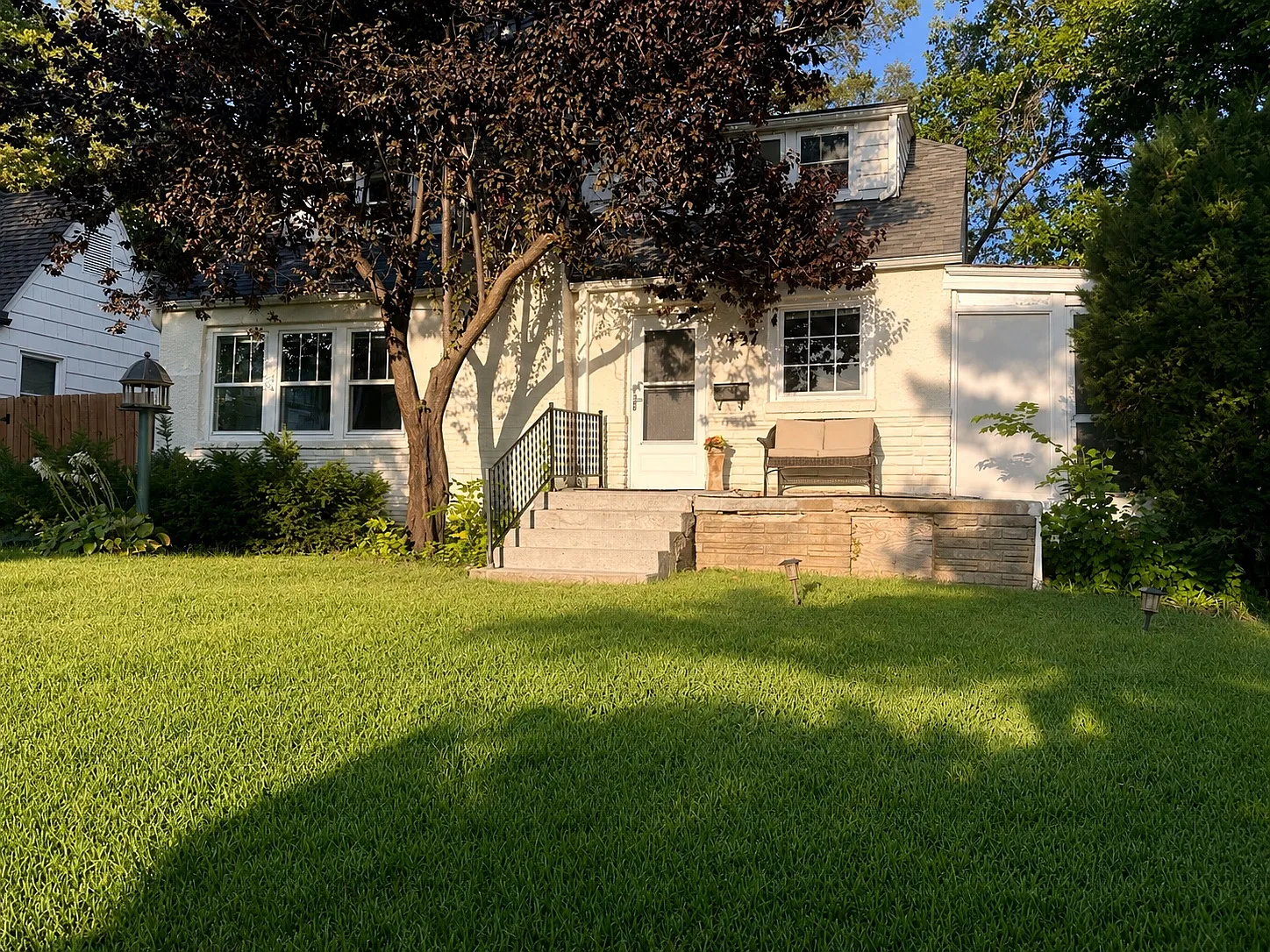 3 bed, 1.5 bath, 1812 sqft, $4,000 — Photo 2