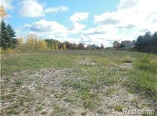 1076 Legault Blvd, Ortonville, MI 48462
