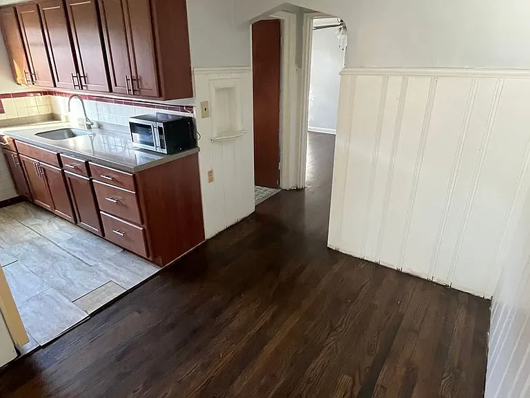 4330 Oakwood Ave — Photo 7
