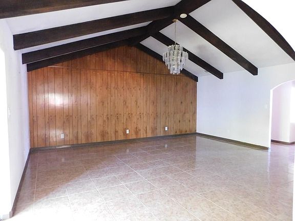 2nd image of 2804 Esperanza Ln