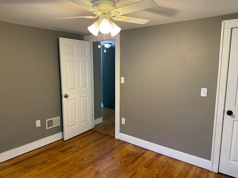 21822 Lakeview St #2 — Photo 12