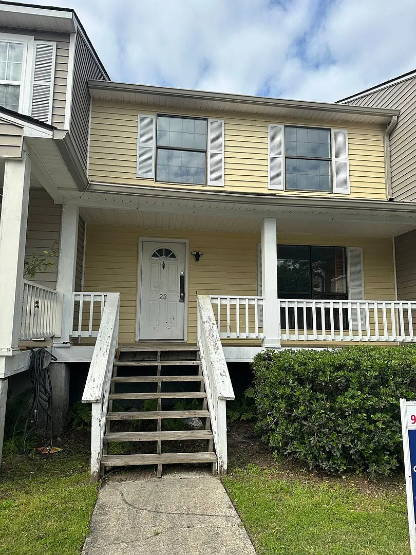 3 bed, 2.5 bath, 1428 sqft, $1,550 — Photo 1