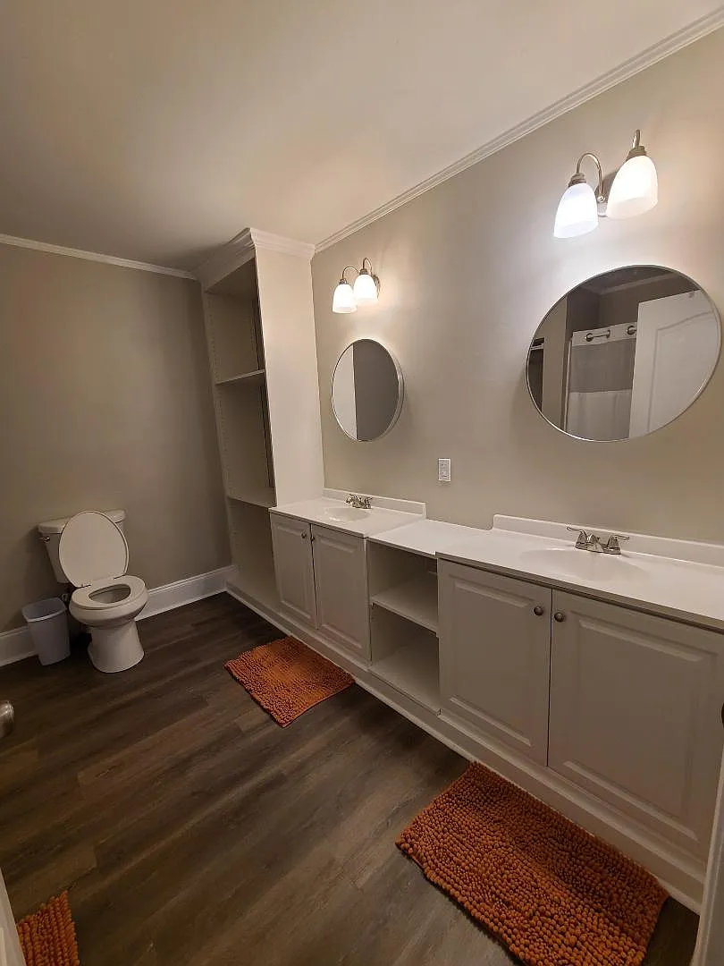 106 Cartee Avenue - Room E (Greenville SC) — Photo 4
