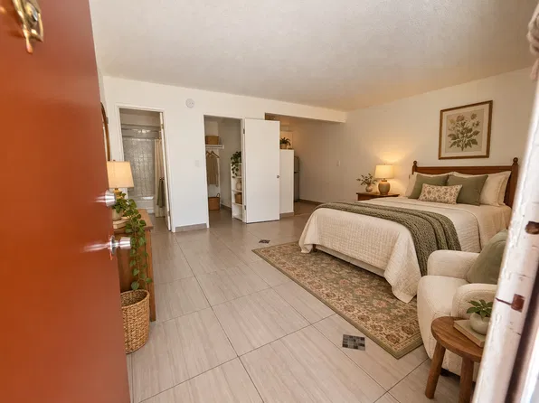 15552 Vanowen St #3, Van Nuys, CA 91406