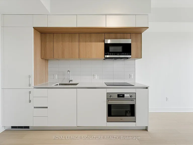 322 Dupont St #1004 — Photo 17