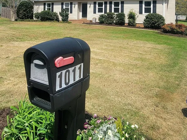 1011 Harness Trl, Simpsonville, SC 29681