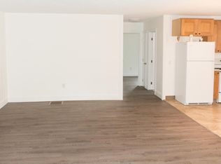 52970 Powell Ln APT 1, Three Rivers, MI 49093