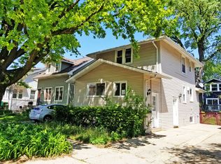 830 Carpenter Ave, Oak Park, IL 60304