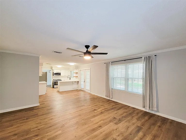 8123 Sunny Ridge Dr — Photo 16