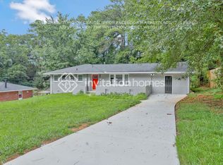 590 Kenridge Cir, Stone Mountain, GA 30083
