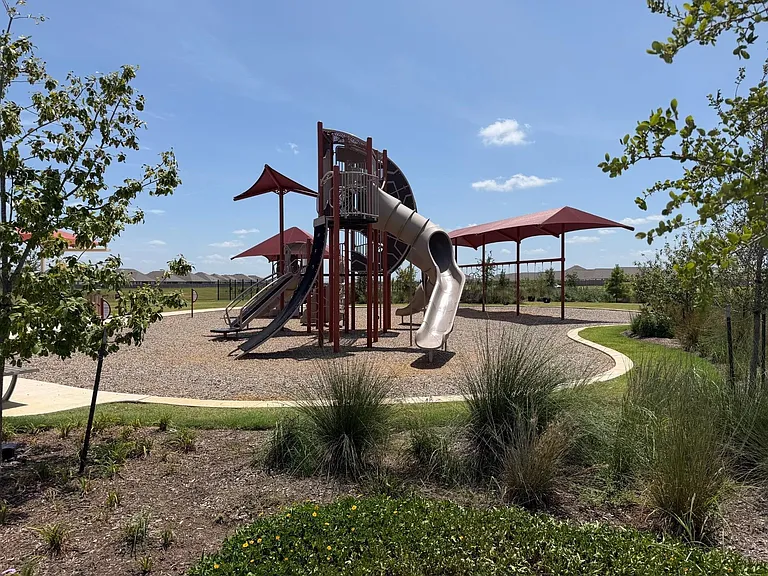 16822 Spotted Oak Dr — Photo 3