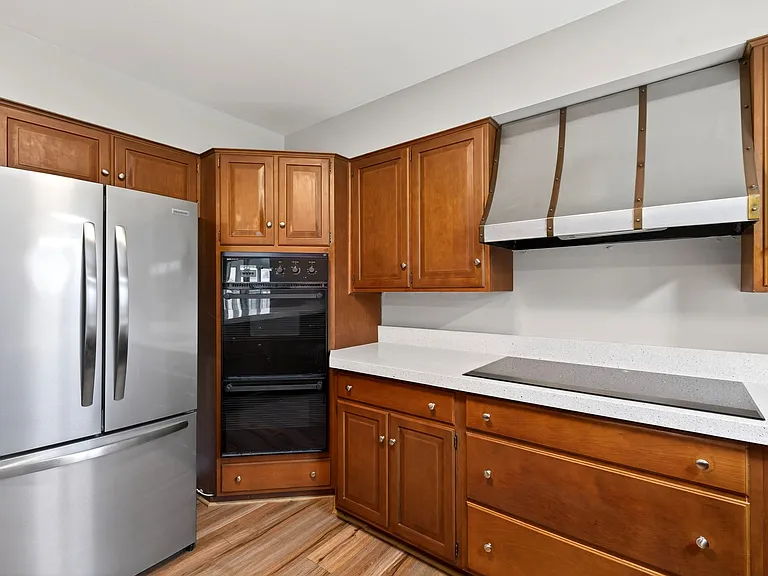 543 W Krepps Rd — Photo 13