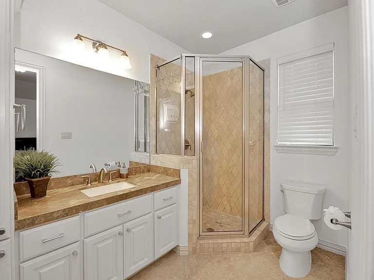2131 Camden Creek Ln — Photo 33