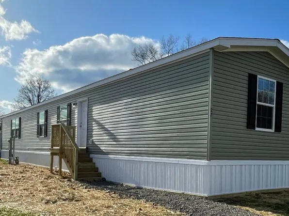 27 Skyline Dr #27, Tarentum, PA 15084