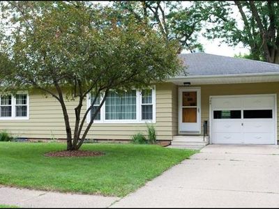 106 7th Ave SE, Waverly, IA, 50677