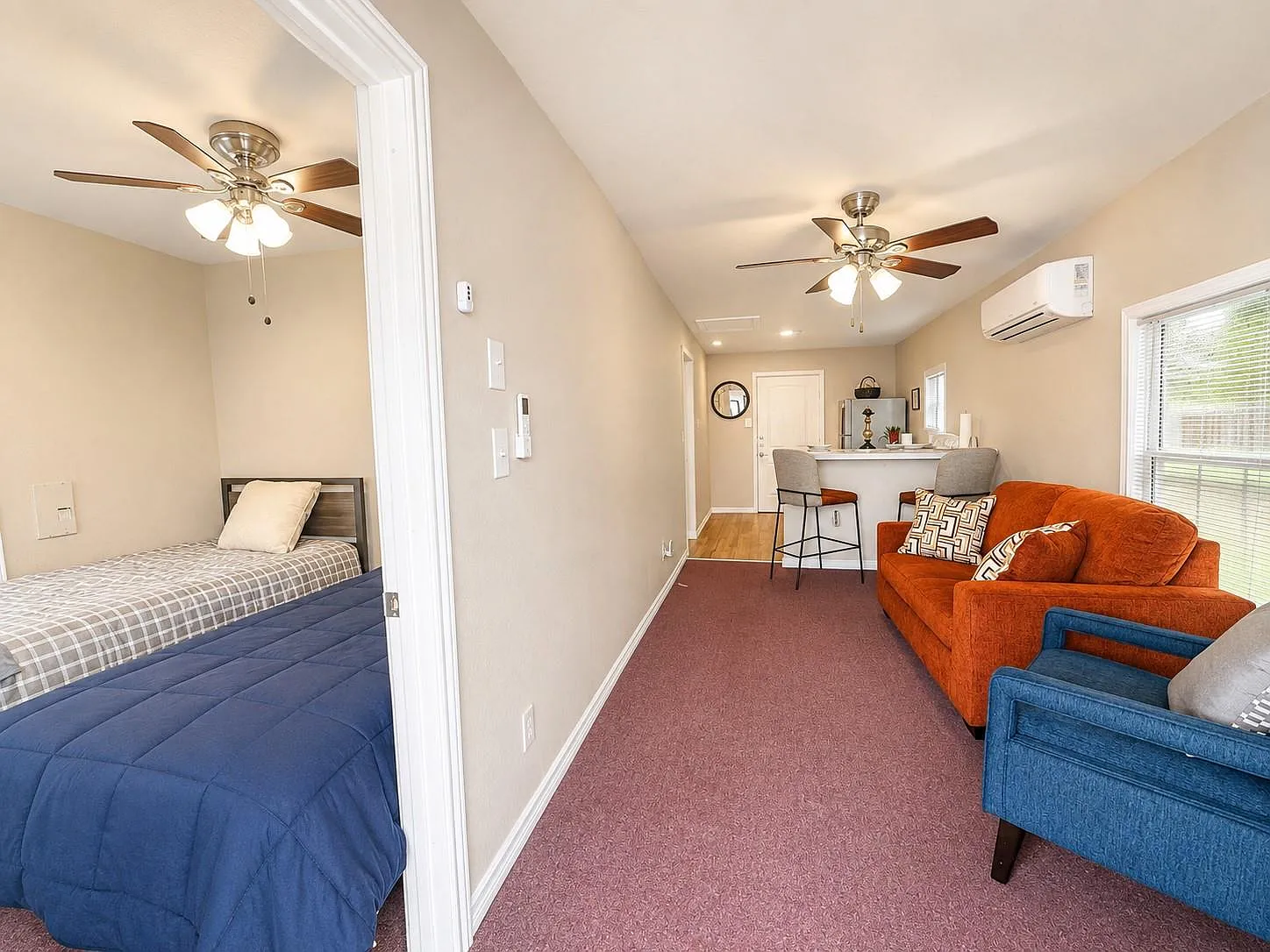 2 bed, 1.0 bath, 468 sqft, $1,300 — Photo 3