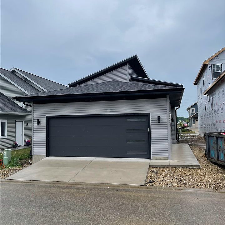 2nd image of 820 Royster Oaks